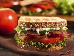 Sandwich BLT \ œuf\ fromage (+ biscuits bonhommes pain d'épices)
